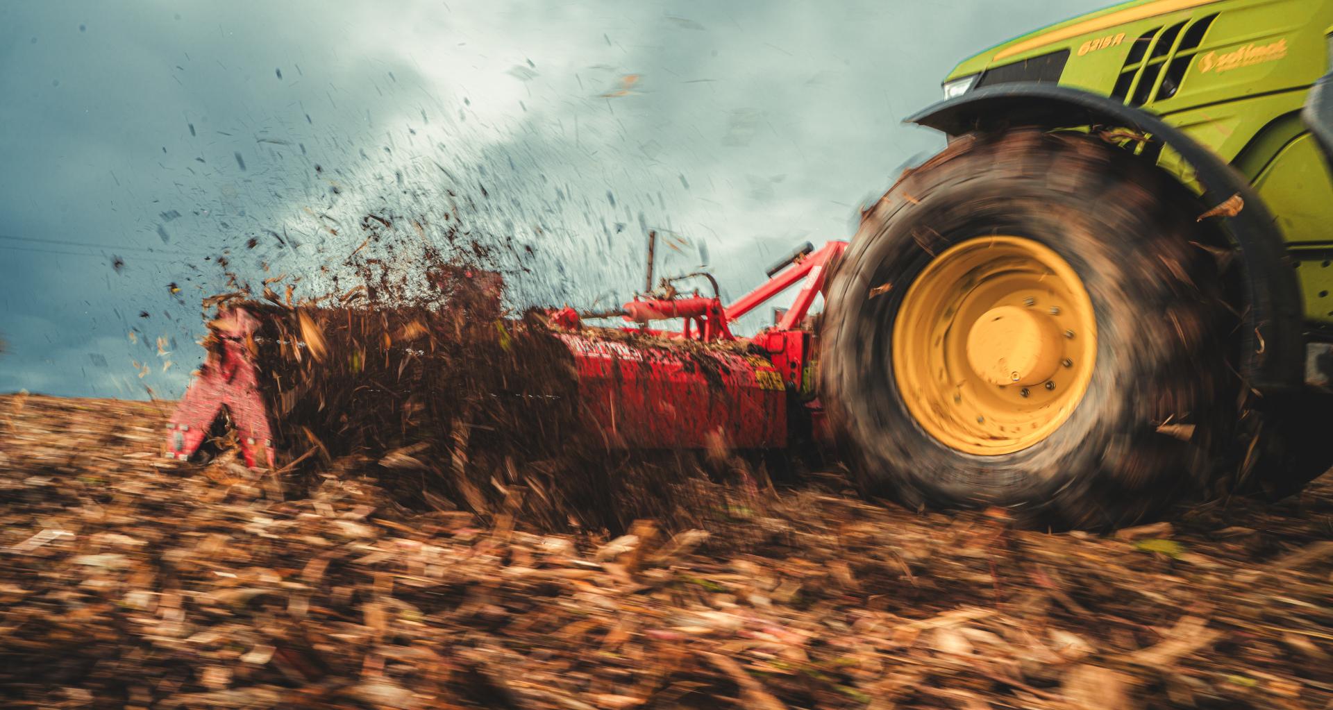 ROLLCUT Quivogne - double rouleau destructeur en action